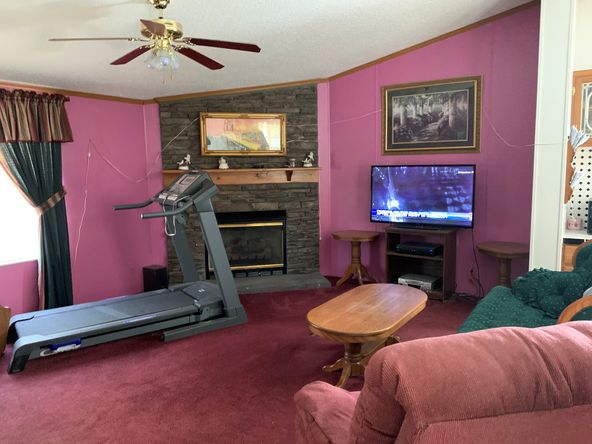 9713 Grandview Lake Rd, Ashland, KY 41102